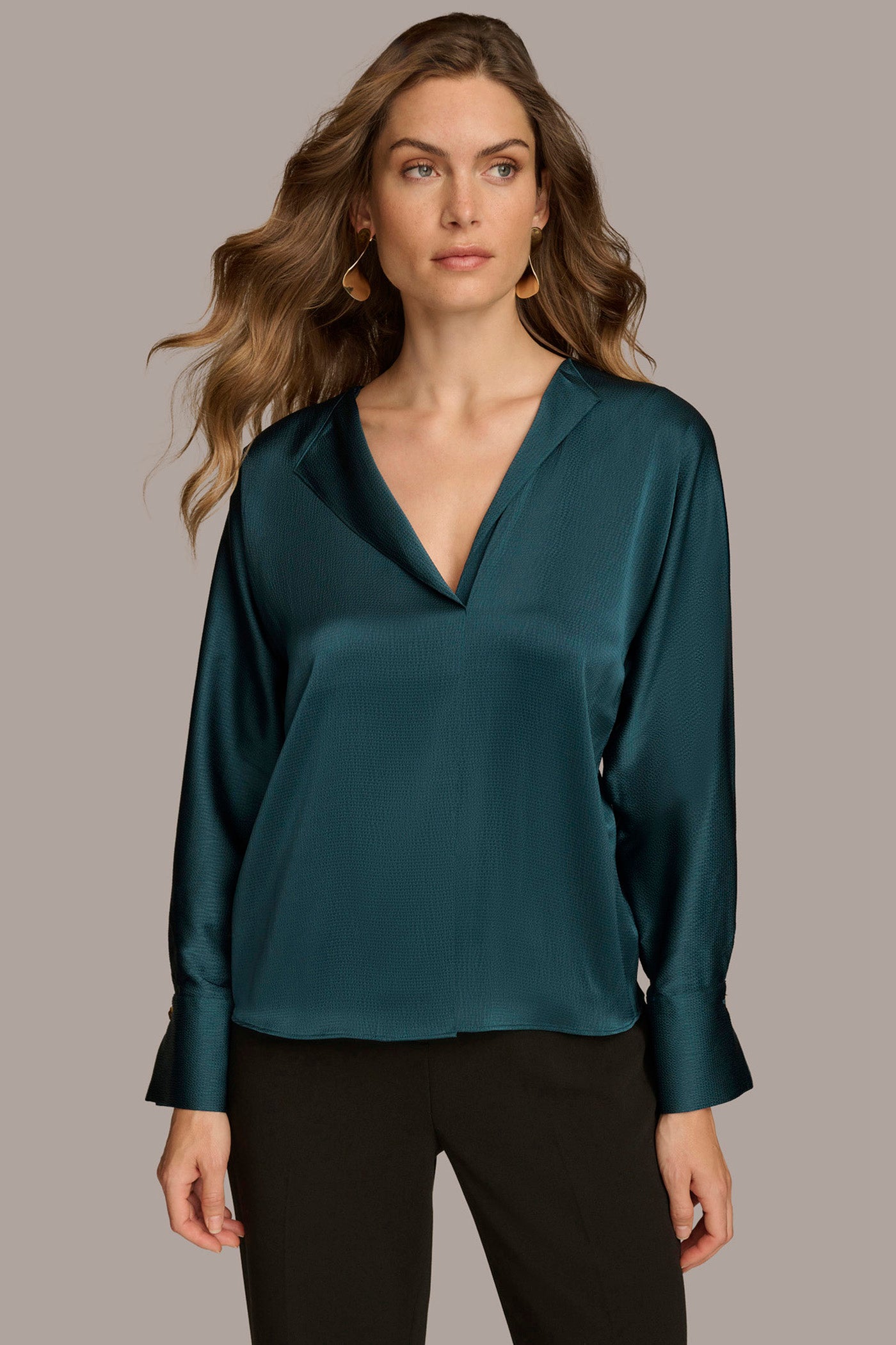 (image for) DURABLE HAMMERED SATIN LONG SLEEVE V-NECK BLOUSE